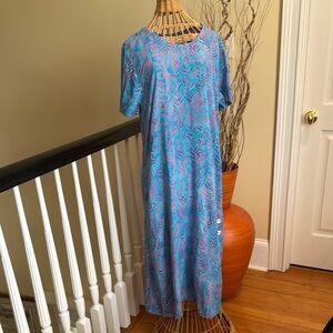 Batik Bali NWT Handcrafted in Bali Indonesia. Blue and pink dress